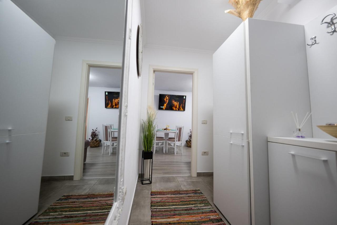 L&R Boutique Apartment Otelu Rosu Exteriér fotografie